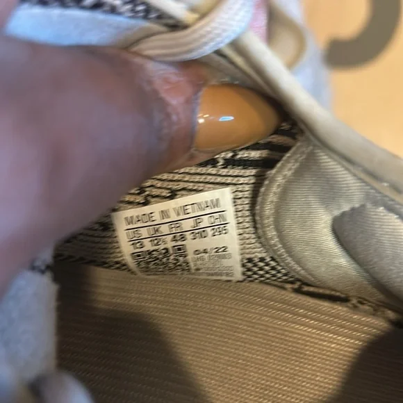 Unisex shoes sneakers adidas Yeezy - Picture 4 of 4